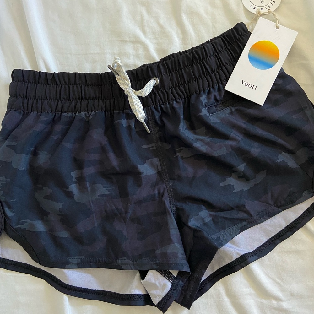 Never worn vuori camo short